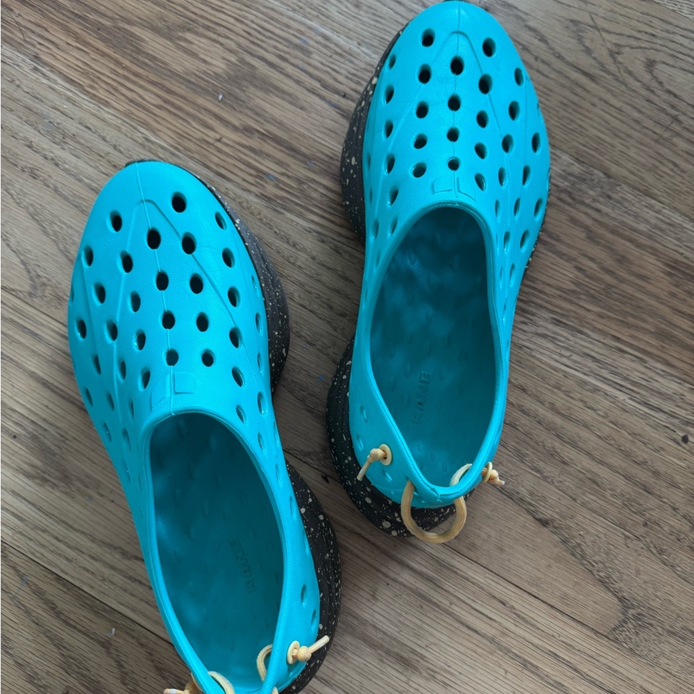 Kane footwear